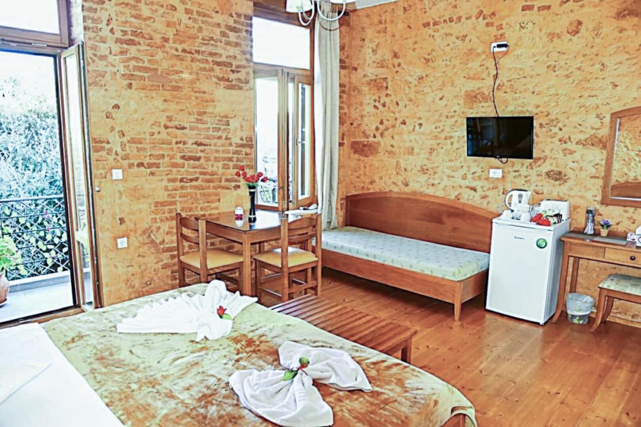 Santrivani Rooms Chania  Екстер'єр фото